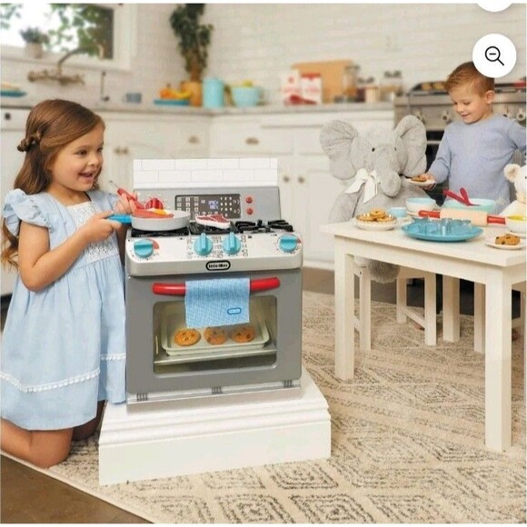 Little Tikes First Oven Play Kitchen Appliance New in Box 11 Accessories & Sound - Picture 1 of 5